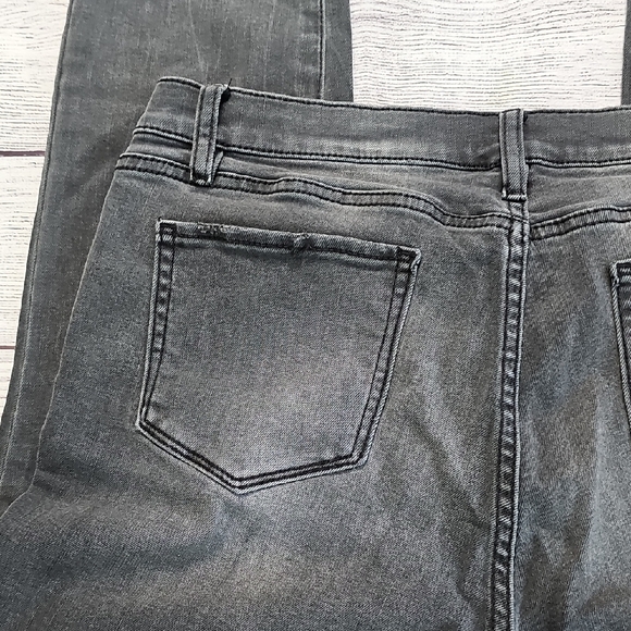 New York & Company Sz 12 Black Distressed Skinny Jeans - Picture 11 of 13